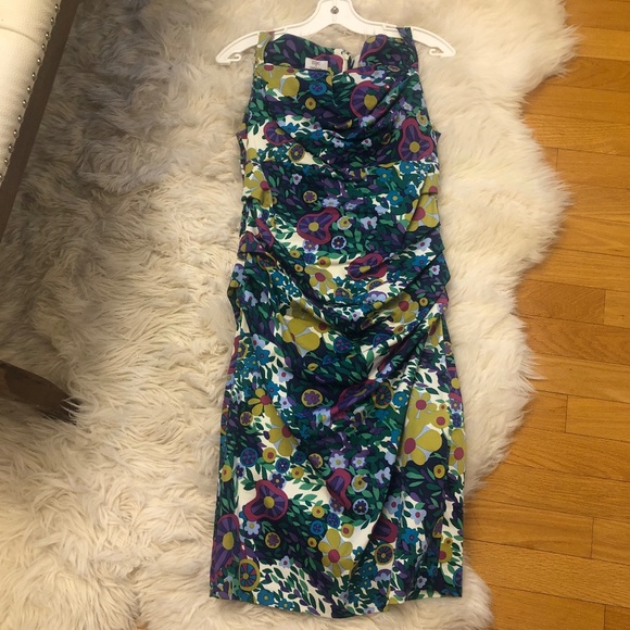 Summer adjusted dress. - Picture 3 of 7